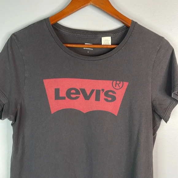 LEVIS Black Red Tab Graphic Logo Crewneck Short Sleeve T-Shirt Girl Fit Size L - Picture 4 of 11